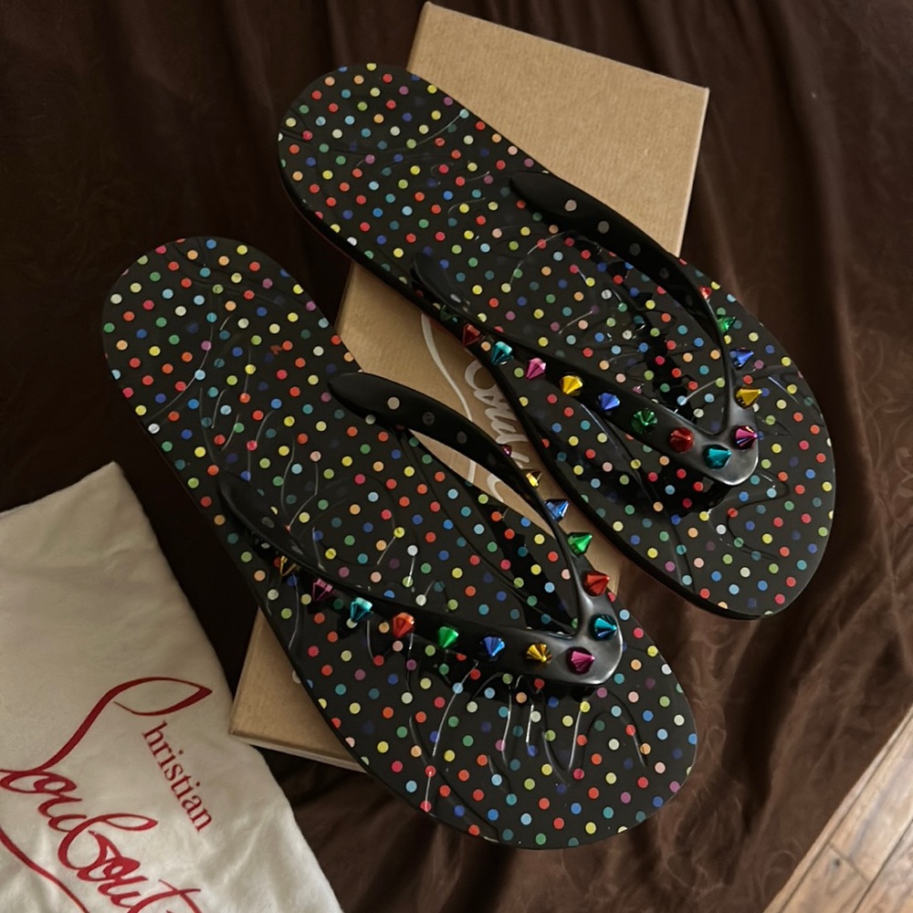CHRISTIAN LOUBOUTIN Loubi flip spiked rubber flip flops sandals multi